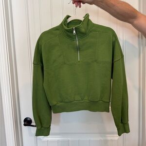 NWOT Abercrombie Essential Mini Sunday Half-Zip in green